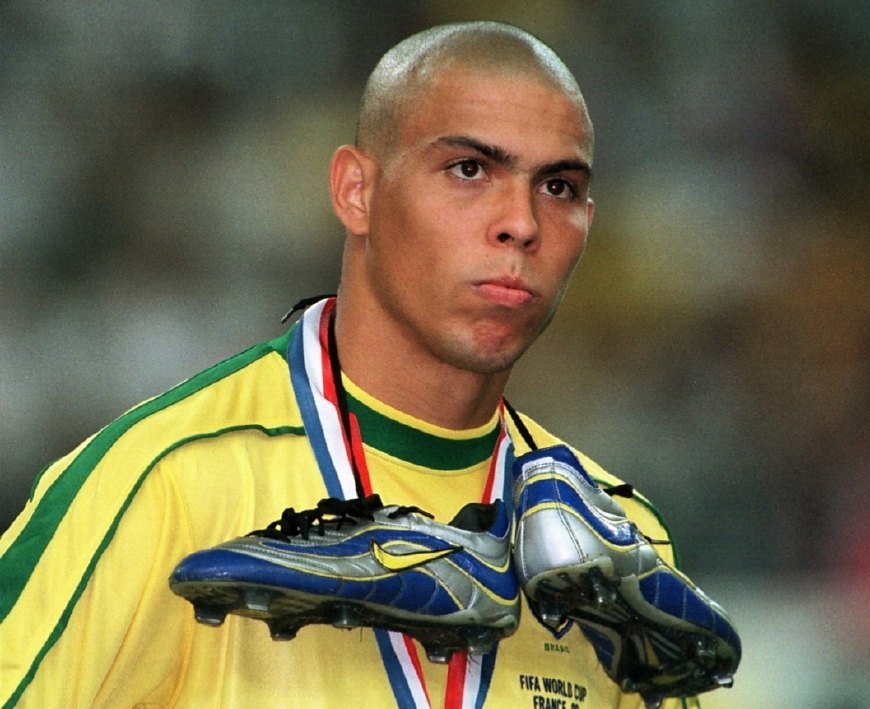 展现了他对 展现了他对