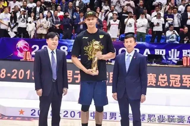 联赛与新兴 联赛与新兴