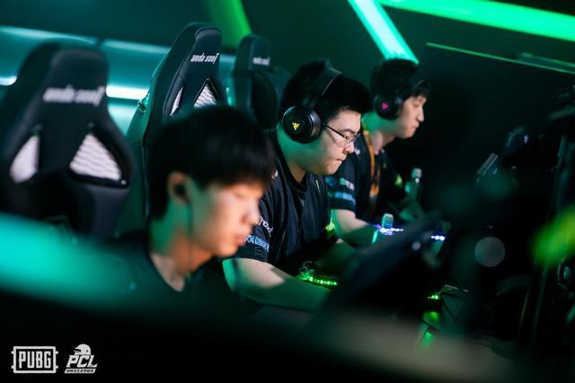 先位置的他 先位置的他