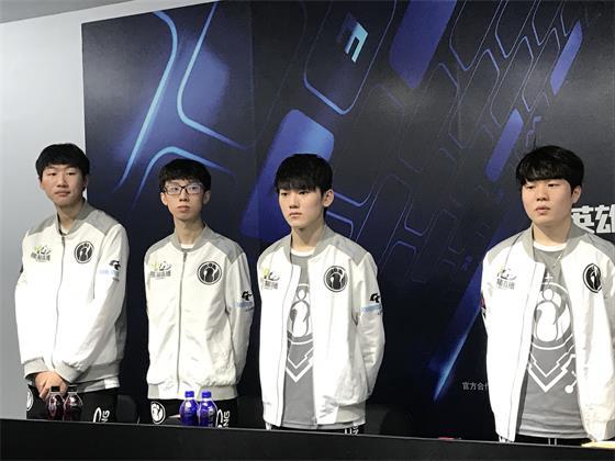 赴才能够走 赴才能够走